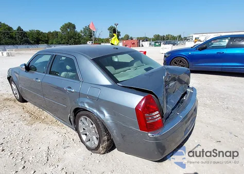2006 Chrysler 300C from USA, damaged, VIN 2C3LA63H16H342922